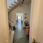 Ivy - Modern Townhouse * Paola