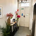 Ivy - Modern Townhouse Paola
