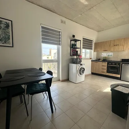 Ivy - Modern Townhouse * Paola