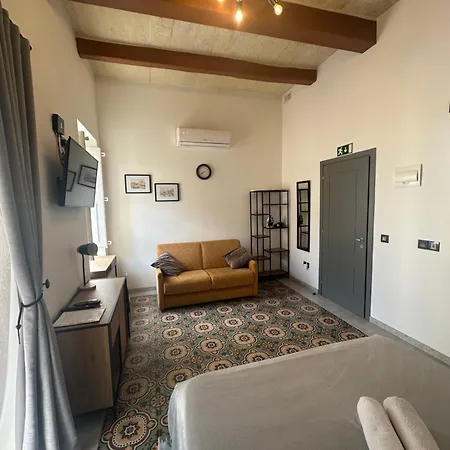 Apartment Ivy - Modern Townhouse Paola