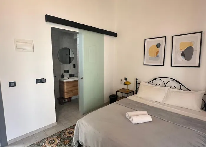 Ivy - Modern Townhouse *