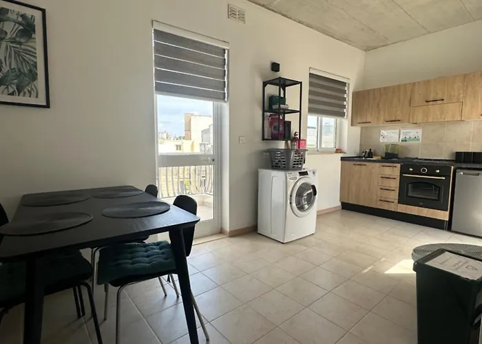 Ivy - Modern Townhouse * Paola